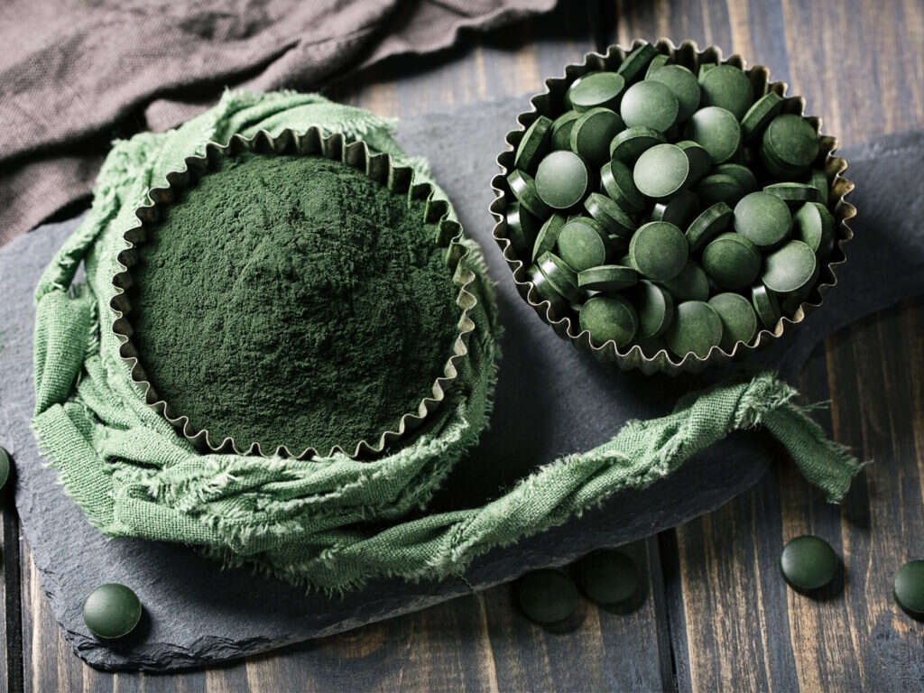Spirulina: 10 Benefits of Spirulina