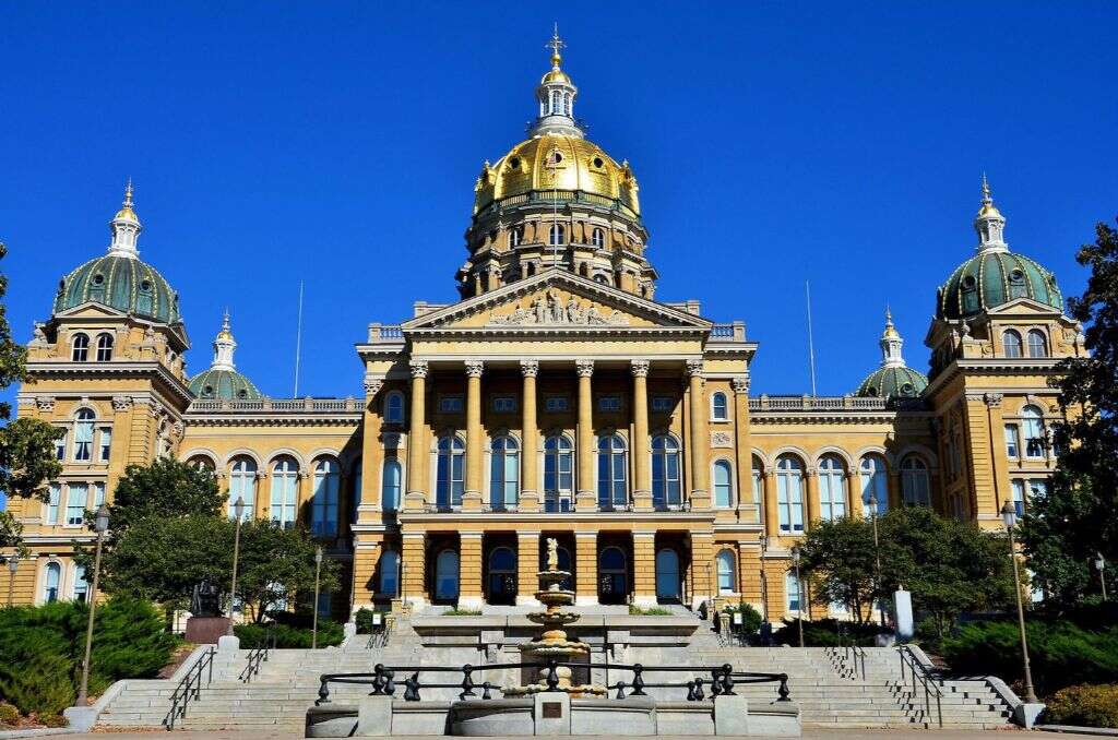Des Moines